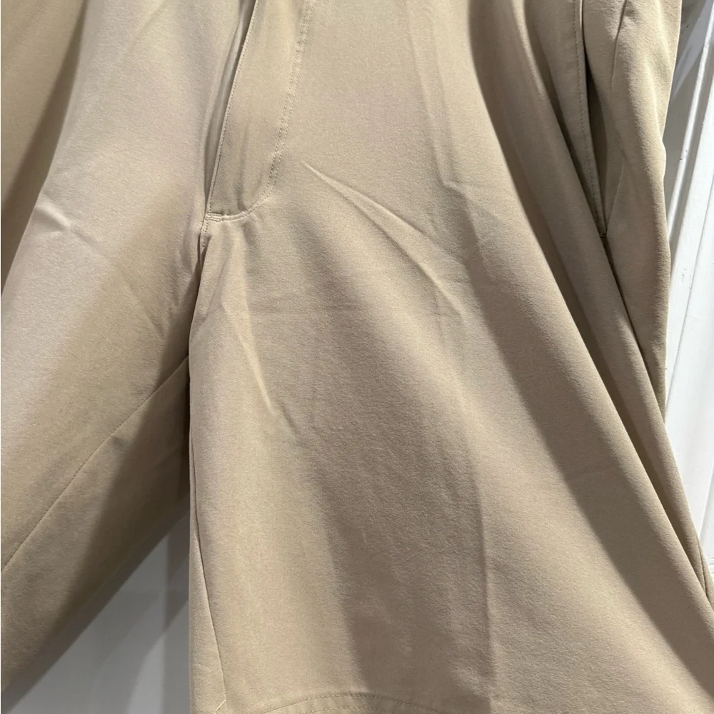 Jack Nicklaus Flat Front Tan Golf Shorts Size 38